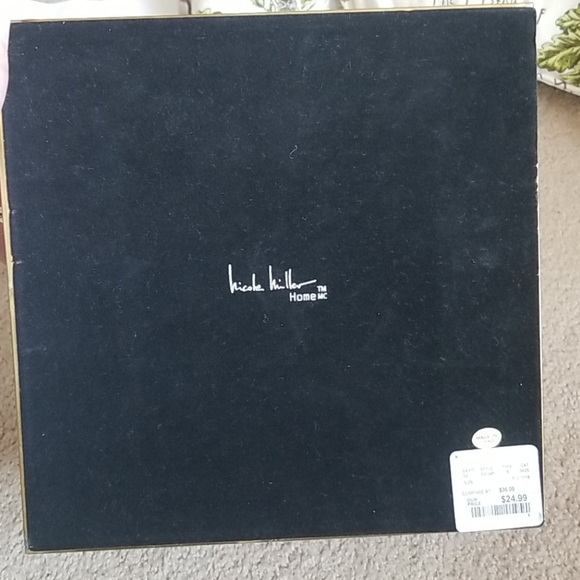 Glass, gold, mirrored organizer - Picture 3 of 5